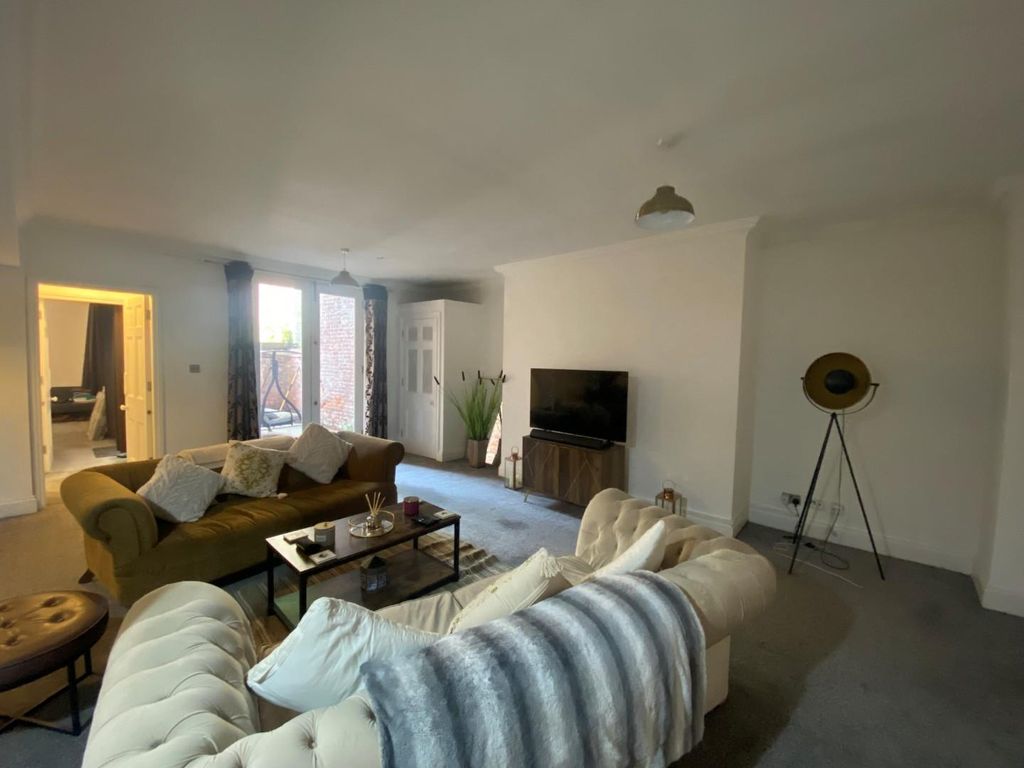 Property photo 3 of 11 1.Jpg