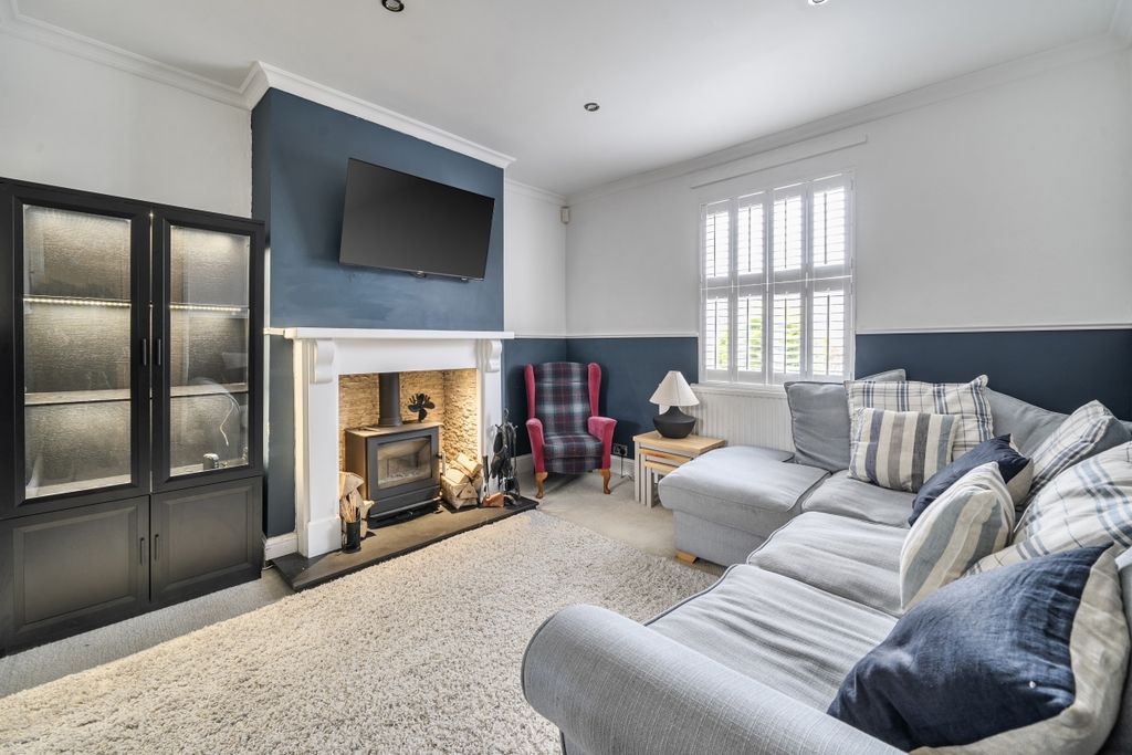 Property photo 3 of 21 1432403-16-69c2d2...