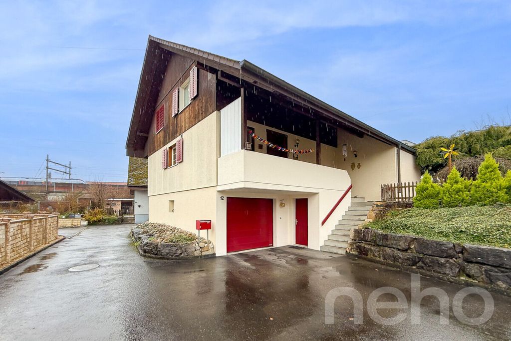 Property photo 1 of 12