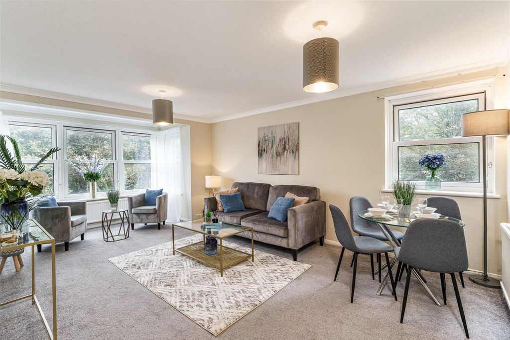 Property photo 3 of 17 Park Royal (13).Jpg