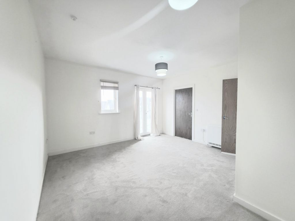 Property photo 2 of 6 Gallery