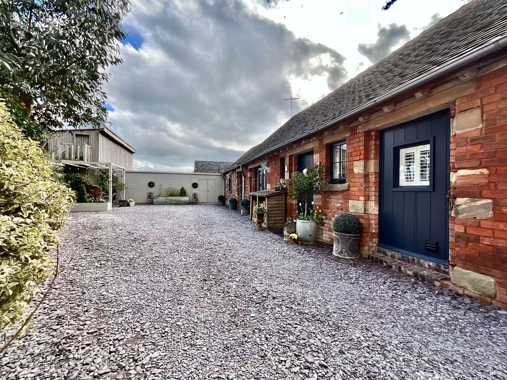 Property photo 2 of 58