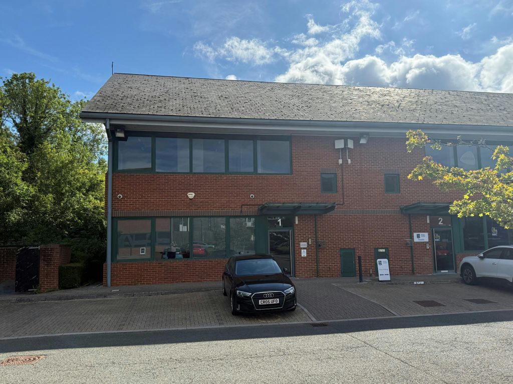 Property photo 1 of 1 1 Woodstock Court Front.Jpg