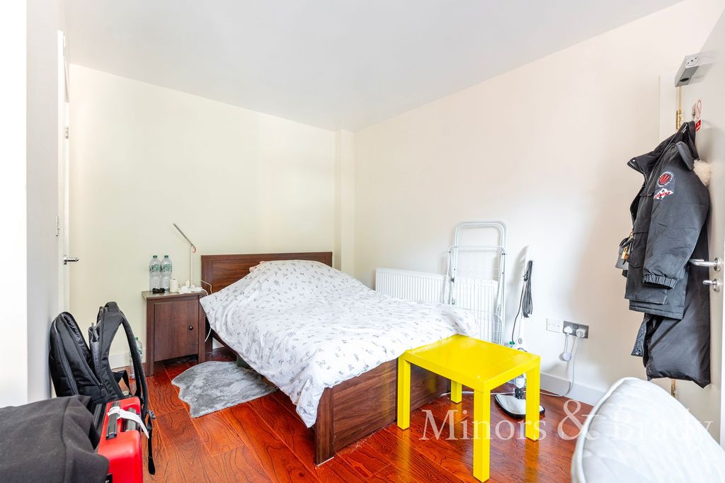 Property photo 3 of 8