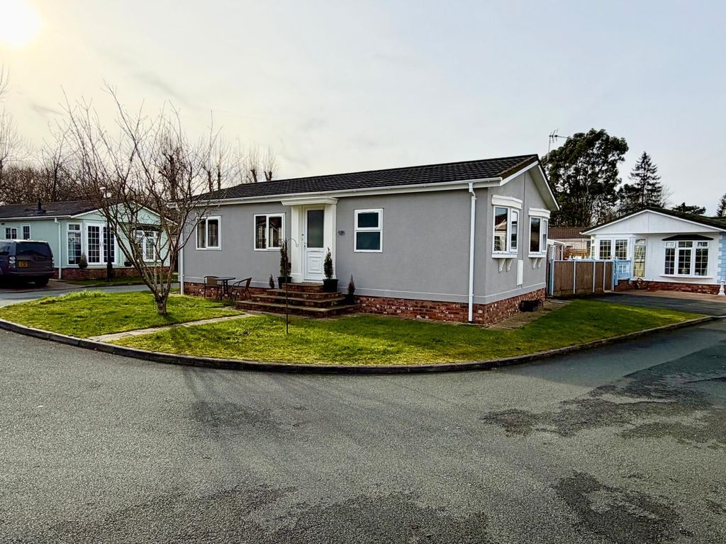 Property photo 2 of 22