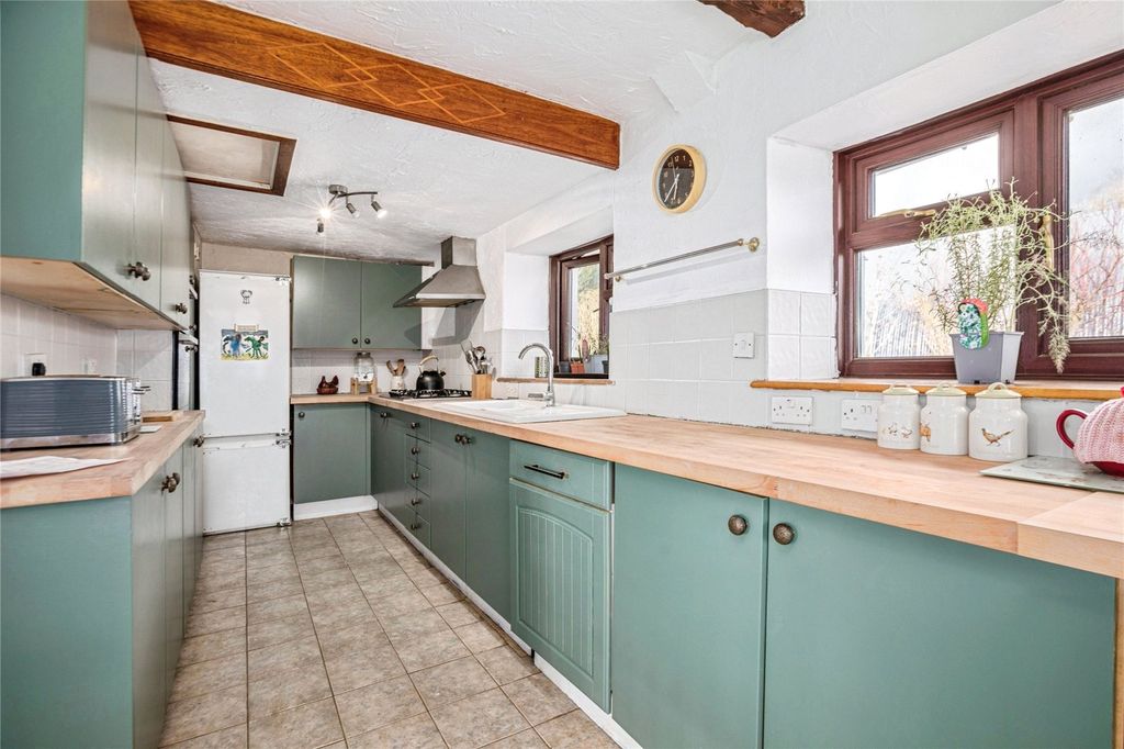 Property photo 3 of 42 Picture No. 23