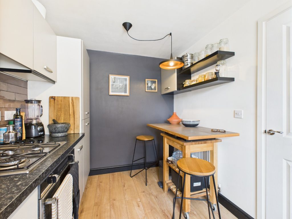 Property photo 3 of 22 4211777