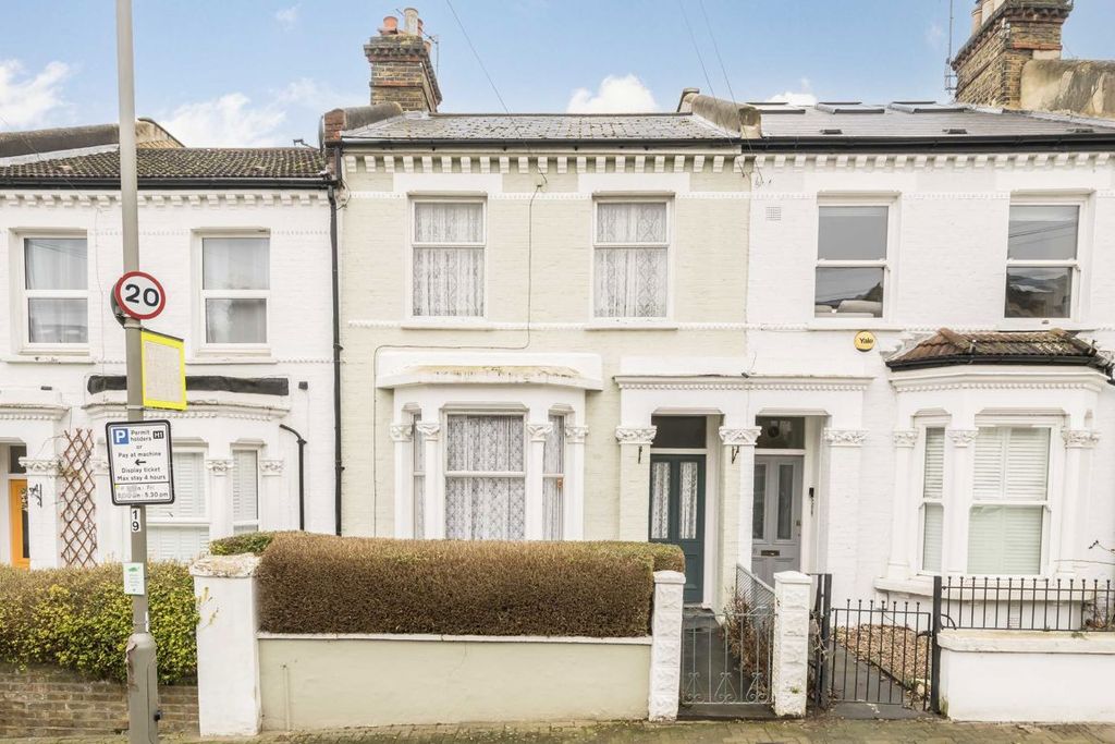 Property photo 1 of 7