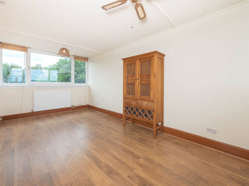 Property photo 3 of 16 Photo 3