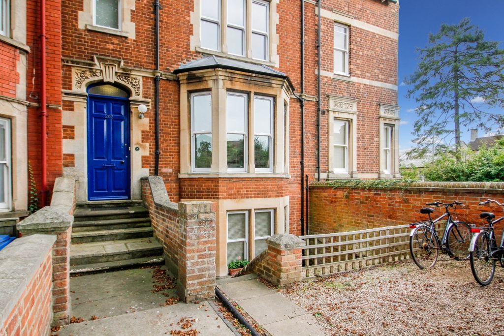 Property photo 2 of 6 20725