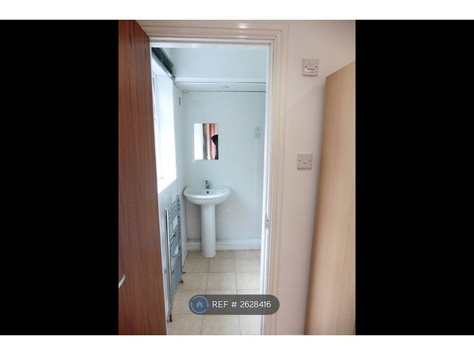 Property photo 3 of 4 Bathroom