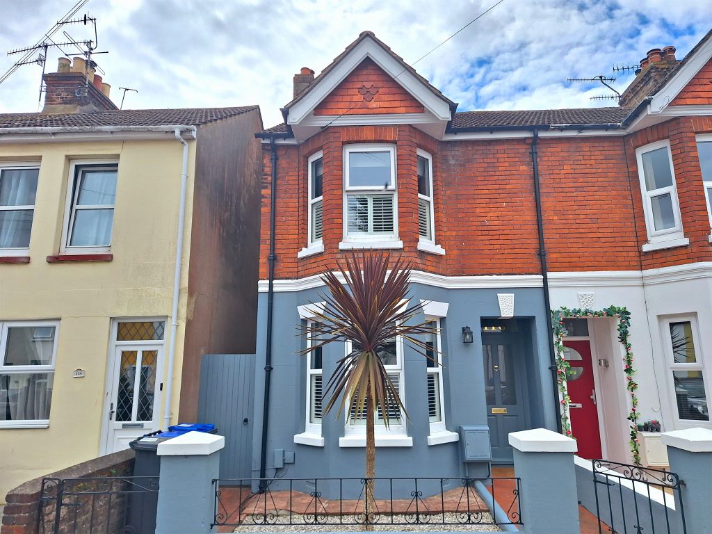 Property photo 1 of 17