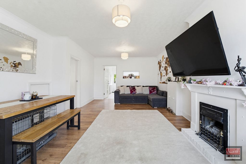 Property photo 2 of 13 Dsc05745