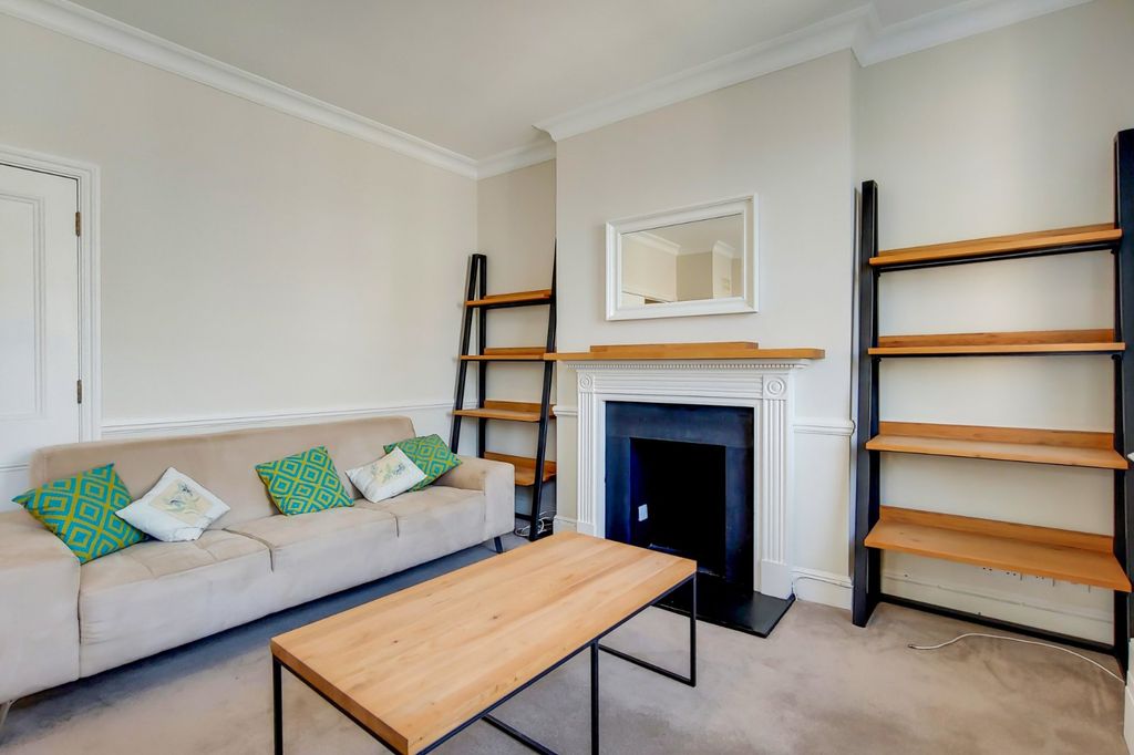 Property photo 3 of 15 Reception/Dining