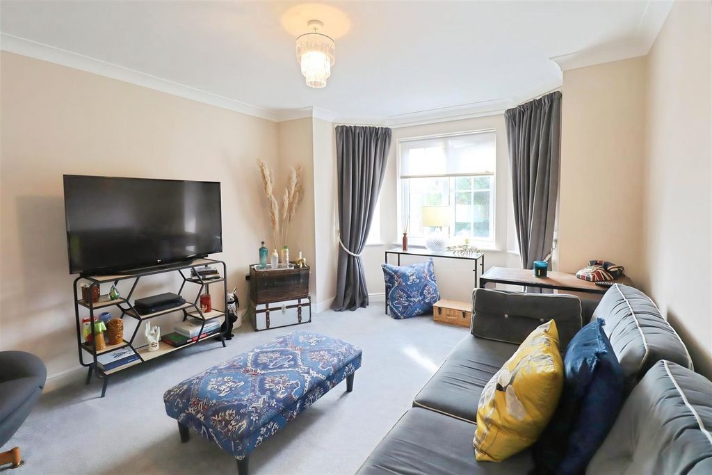Property photo 2 of 11 4B6d8F2A-9.Jpg