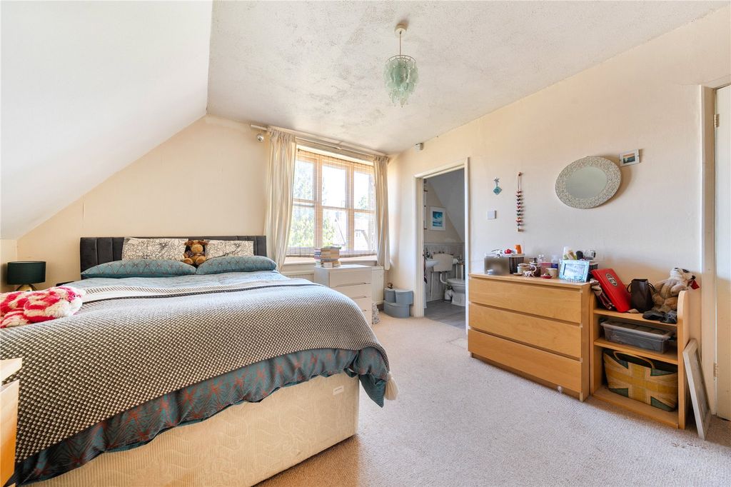 Property photo 3 of 14 Picture No. 06
