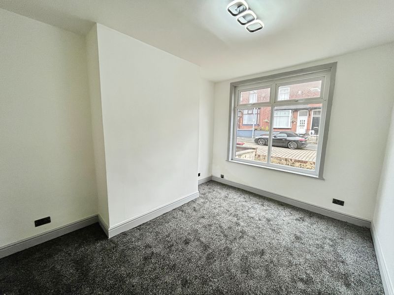 Property photo 3 of 10 Lounge