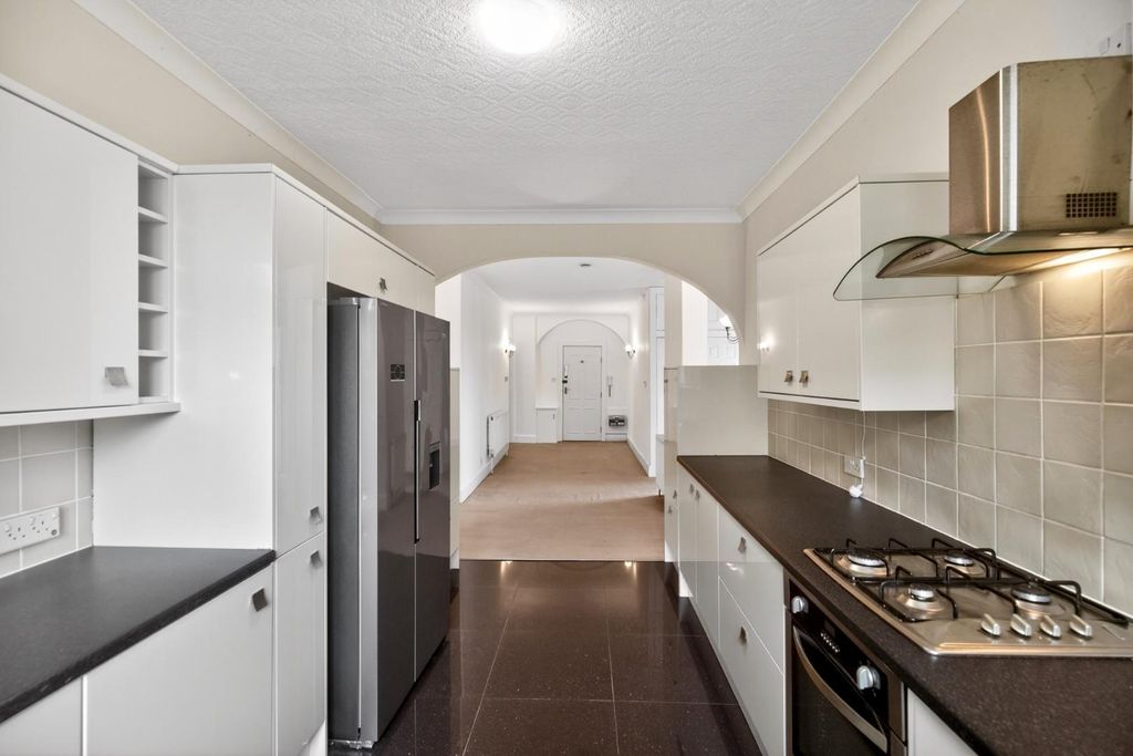 Additional image 5 of 3 bed flat for saleVictoria Road, Harrogate HG2