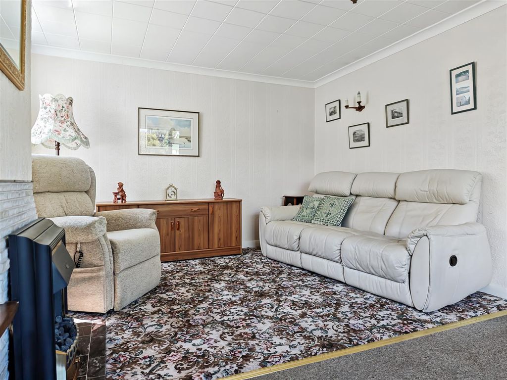 Property photo 3 of 18 3.Jpg