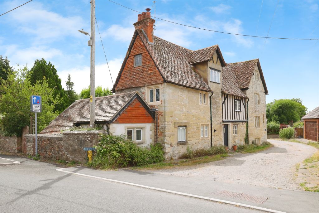 Property photo 1 of 17