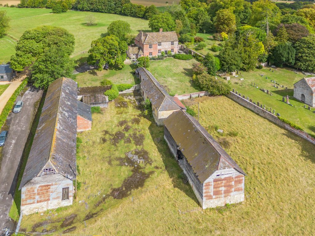 Property photo 1 of 8 The Barns