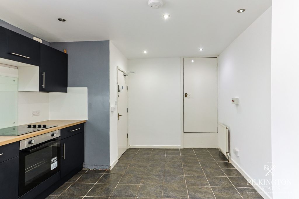 Property photo 3 of 11 5326325