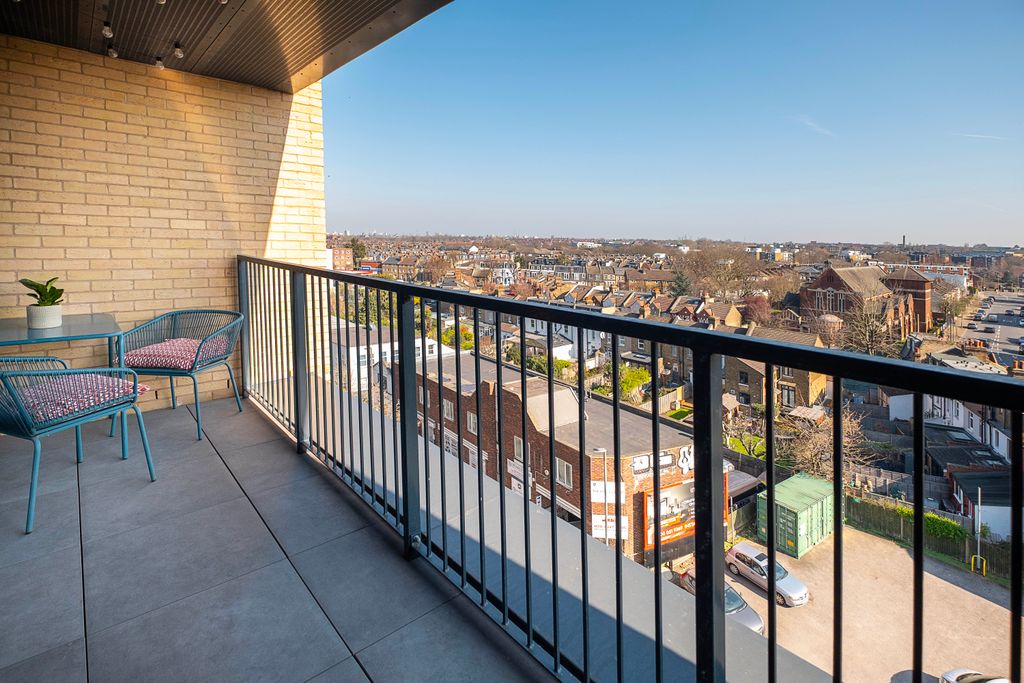 Property photo 3 of 12