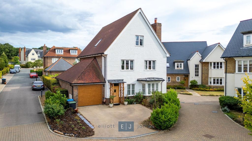 Property photo 1 of 41