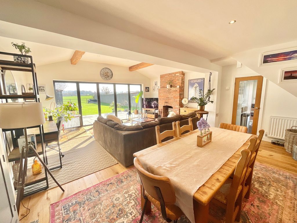 Property photo 3 of 36