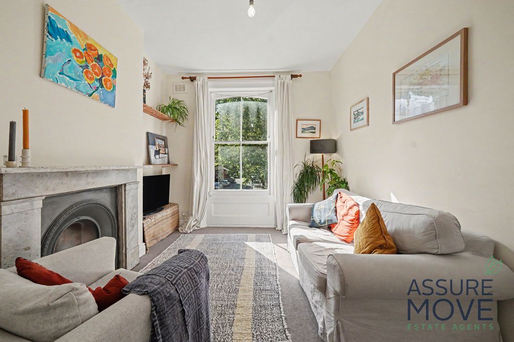 Property photo 1 of 12