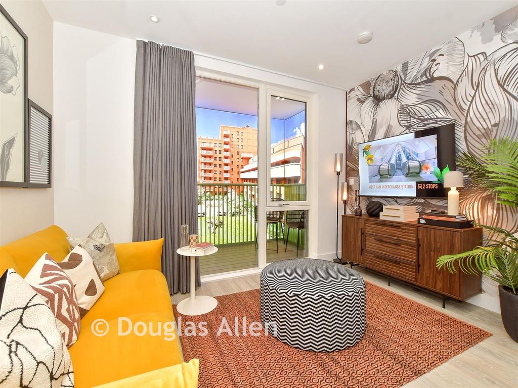 Property photo 1 of 12 Lounge Show Home