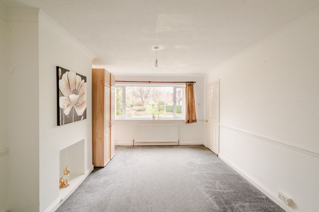 Property photo 2 of 15 9