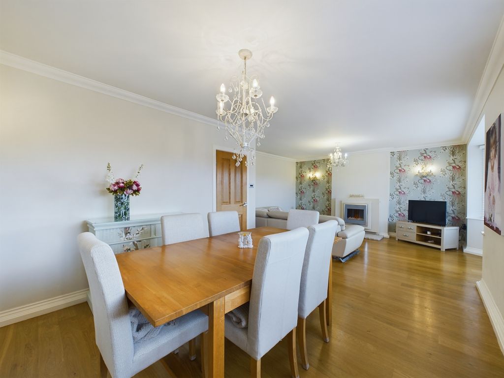 Property photo 3 of 34