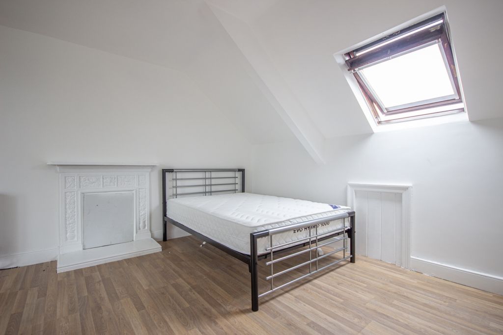Property photo 3 of 21 3
