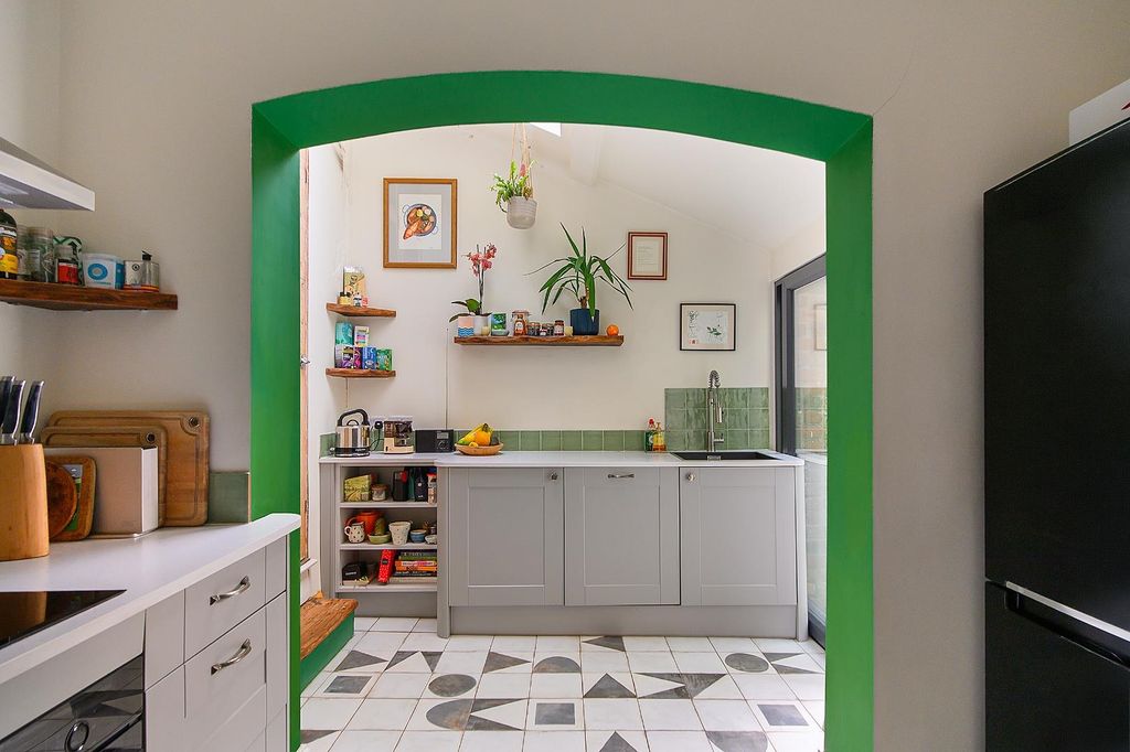Property photo 3 of 28 1T3Afs - Kitchen F.Jpg