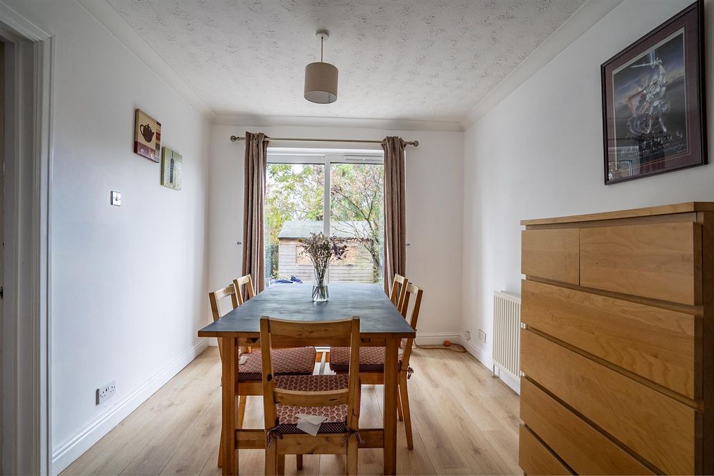 Property photo 3 of 9 Dining Room