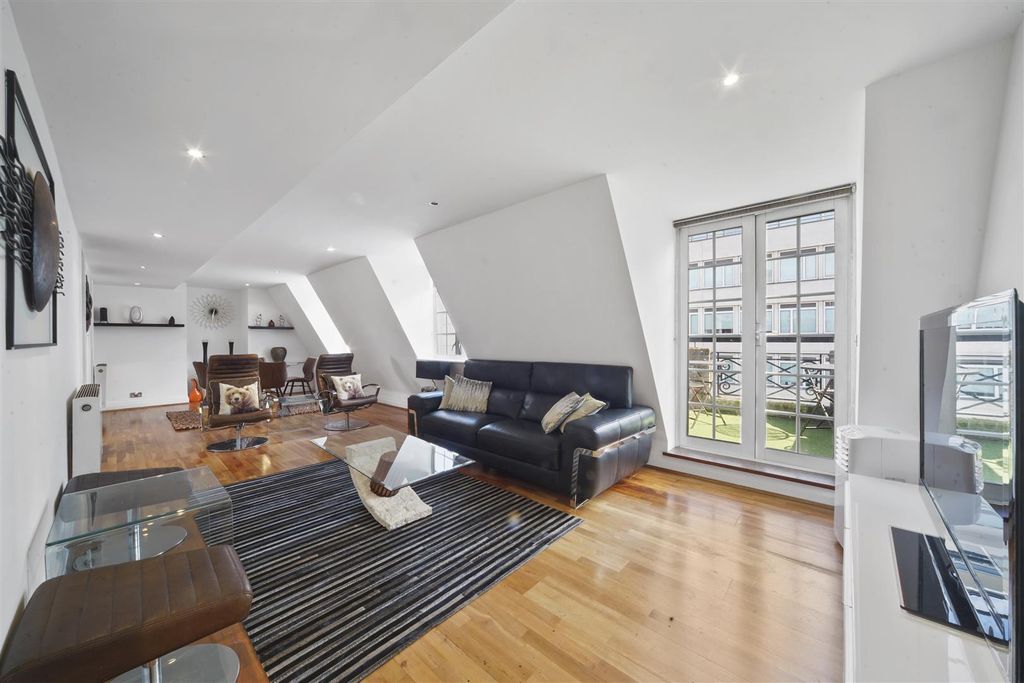 Property photo 1 of 13 Reception Room .Jpg