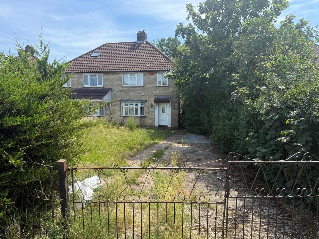 Property photo 1 of 10 3 Bedroom House For Sale