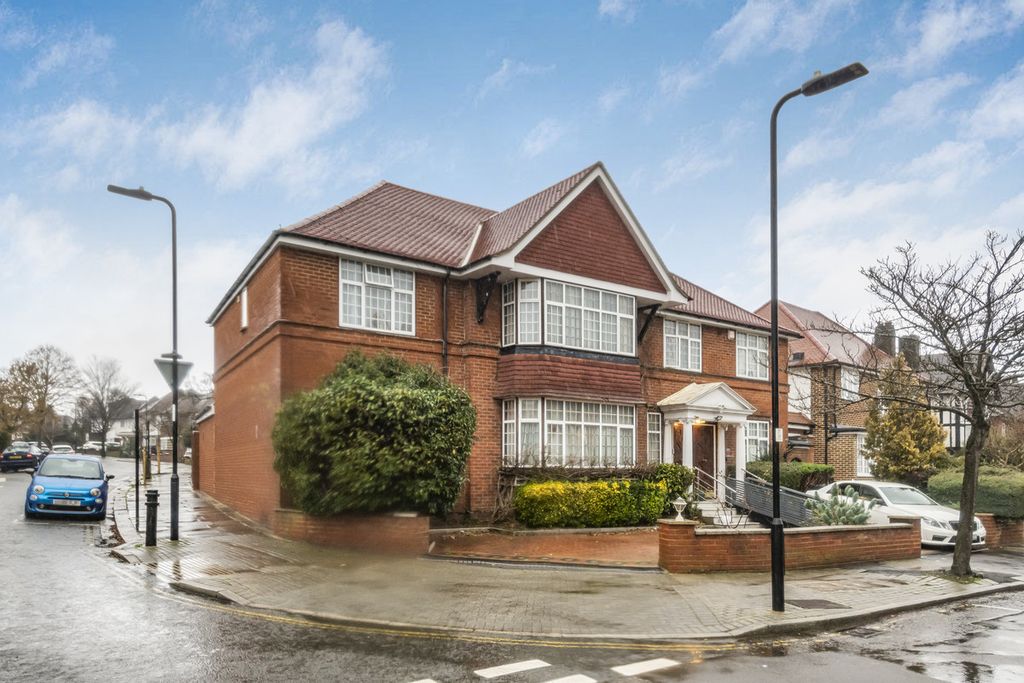 Property photo 1 of 29