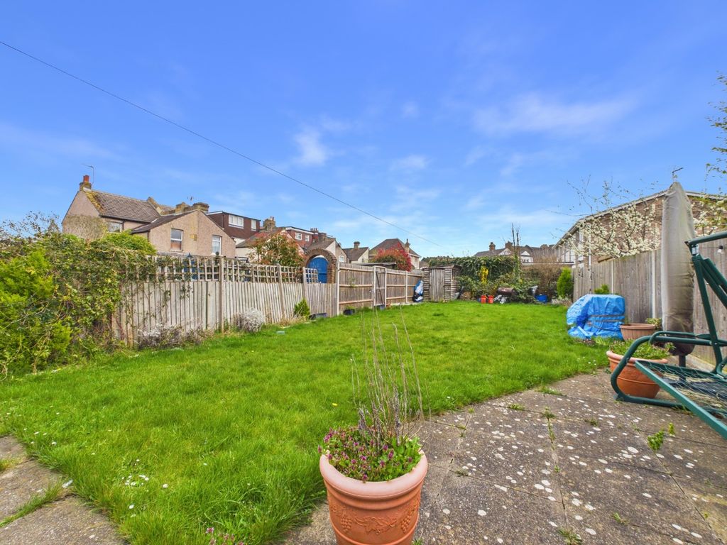Property photo 2 of 15 5010162