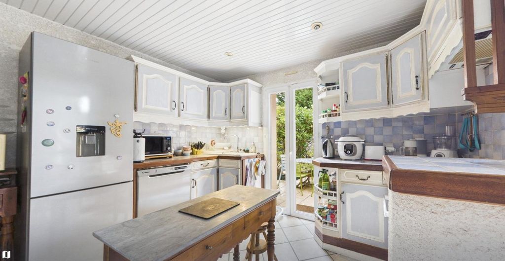 Property photo 1 of 18 Family And Contemporary House For Sale