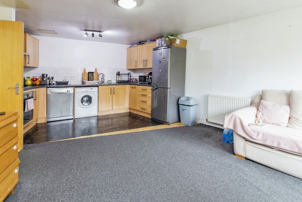 Property photo 2 of 17 Photography
