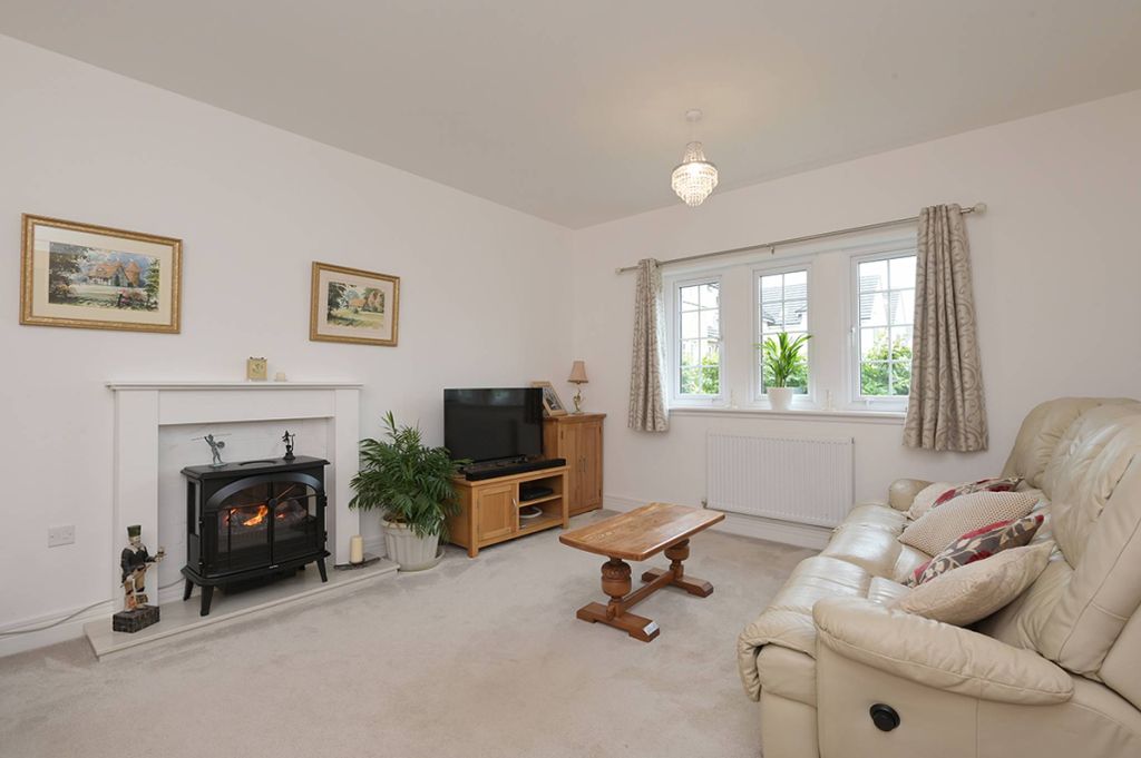 Property photo 2 of 30