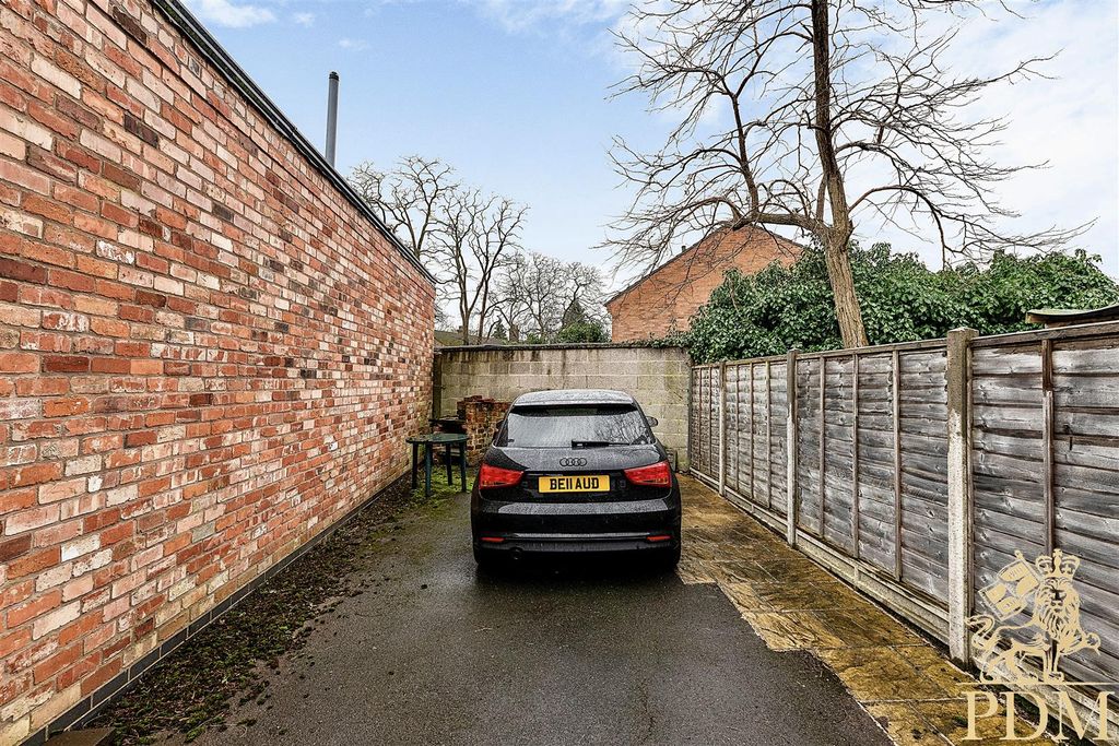 Additional image 11 of 5 bed semi-detached house for saleMidland Avenue, Nottingham NG7