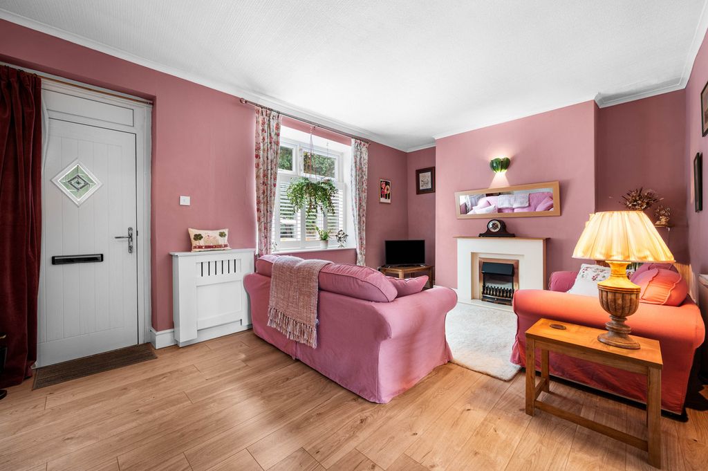 Property photo 2 of 25