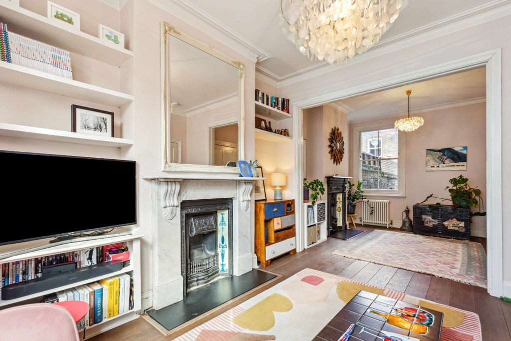 Property photo 2 of 17