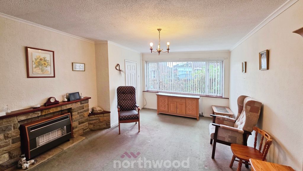 Property photo 3 of 27