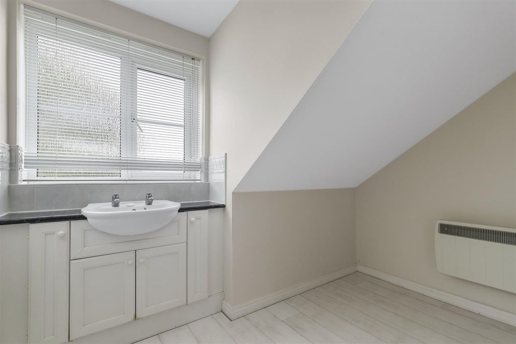 Additional image 16 of 2 bed flat for saleBlackthorn Road, Ilkley LS29