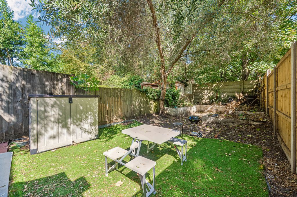 Property photo 2 of 14 Picture No. 12