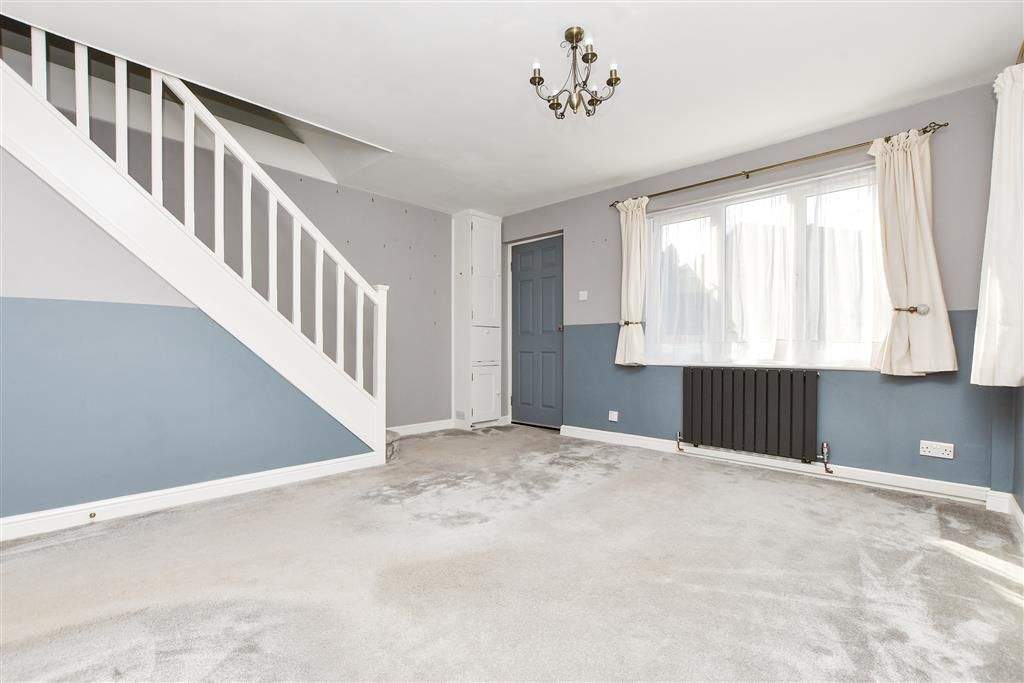 Property photo 1 of 16 Lounge
